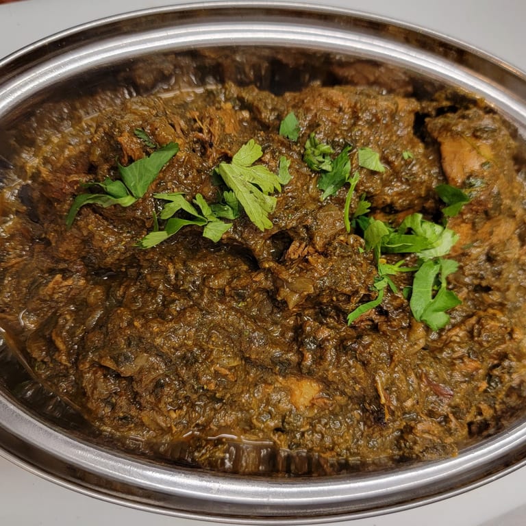 Delicious Saag Dishes at Our Indian Restaurant